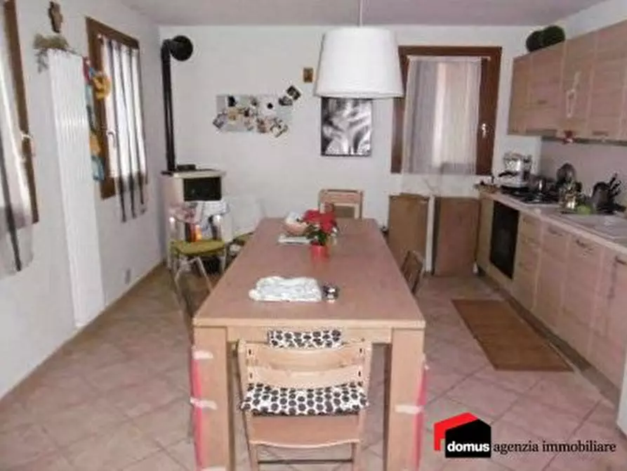 Immagine 2 di Appartamento in vendita  a Tonezza Del Cimone