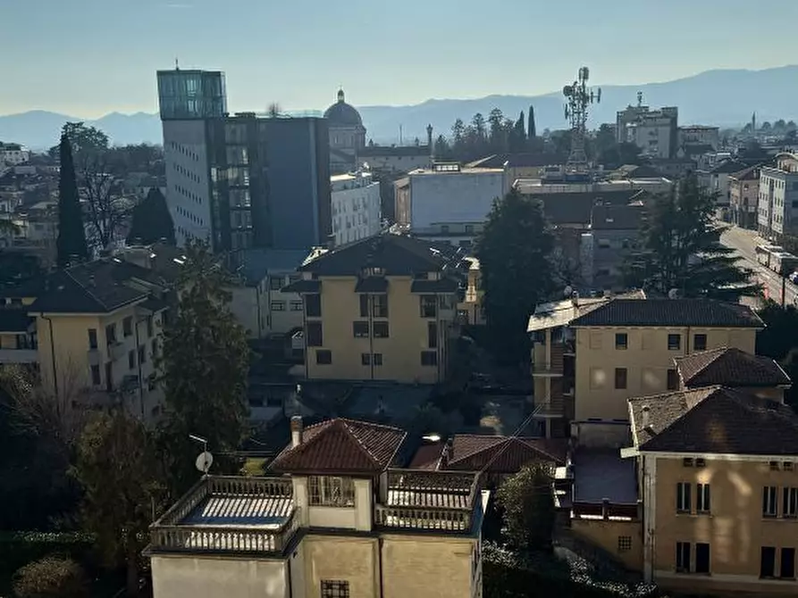 Immagine 1 di Appartamento in vendita  a Thiene