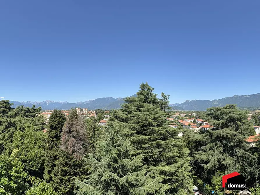 Immagine 1 di Appartamento in vendita  a Thiene
