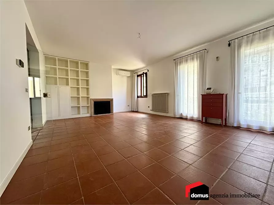 Immagine 1 di Appartamento in vendita  a Thiene