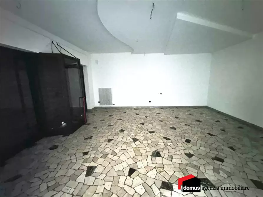 Immagine 5 di Negozio in vendita  a Thiene
