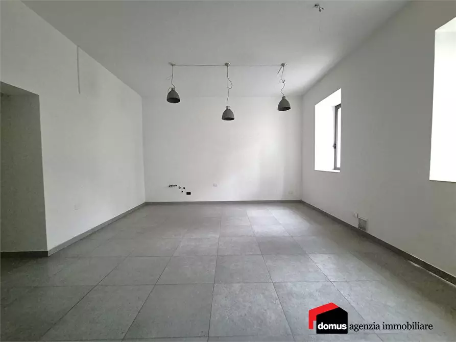 Immagine 3 di Negozio in vendita  a Thiene