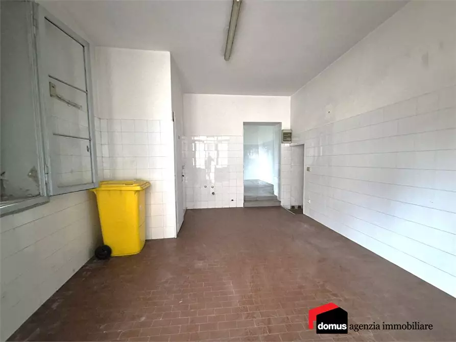 Immagine 7 di Negozio in vendita  a Thiene