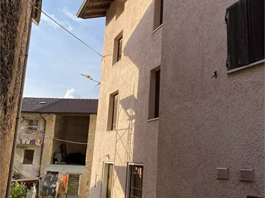Immagine 5 di Rustico / casale in vendita  a Posina