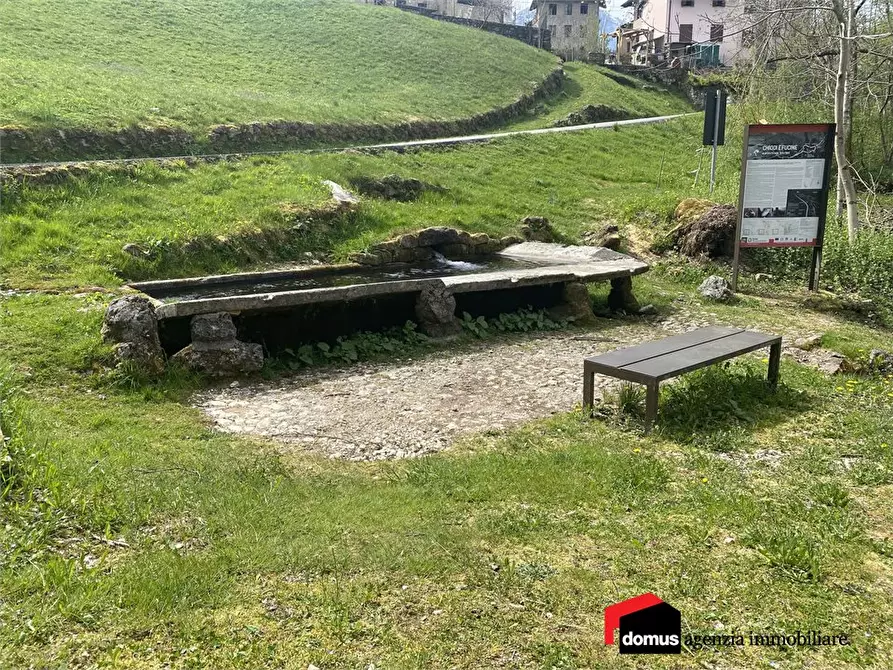 Immagine 1 di Rustico / casale in vendita  a Posina