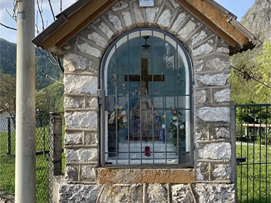 Immagine 2 di Rustico / casale in vendita  a Posina