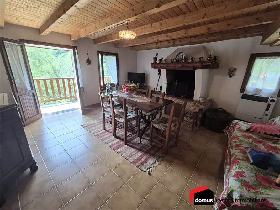 Immagine 1 di Rustico / casale in vendita  a Posina