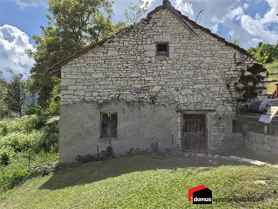 Immagine 2 di Rustico / casale in vendita  a Tonezza Del Cimone