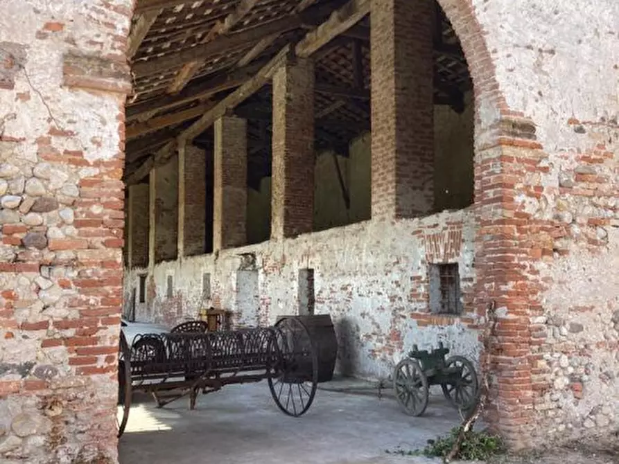 Immagine 5 di Rustico / casale in vendita  a Dueville