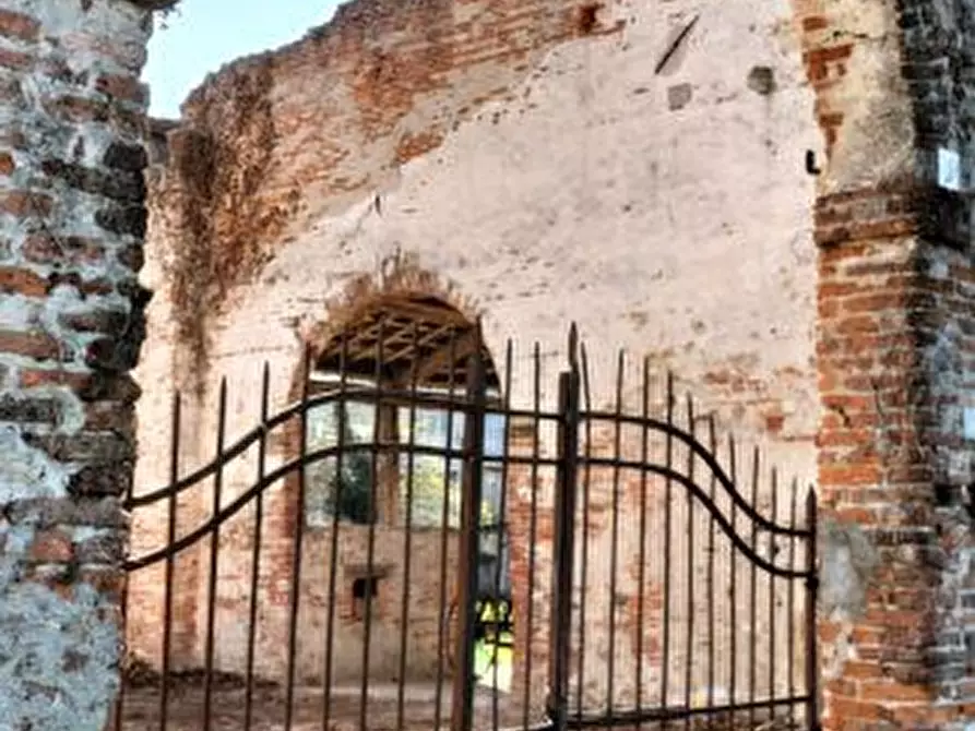 Immagine 6 di Rustico / casale in vendita  a Dueville