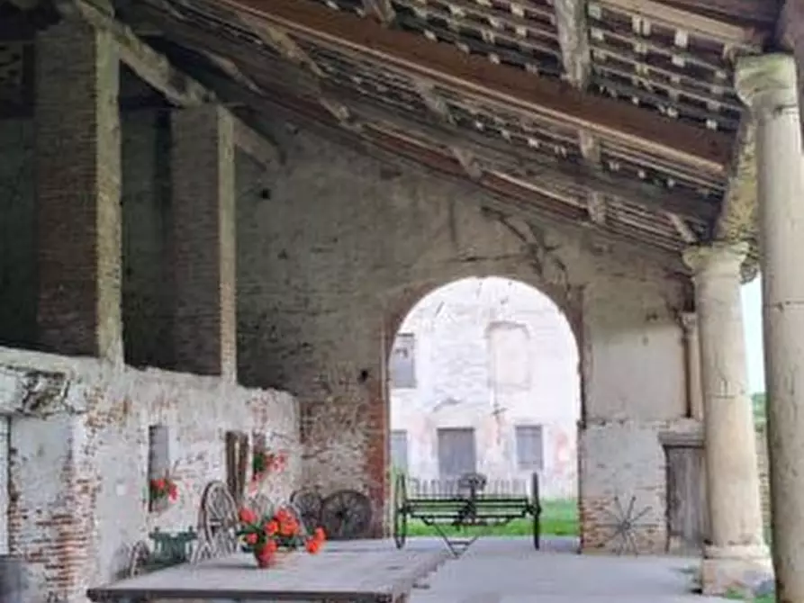 Immagine 3 di Rustico / casale in vendita  a Dueville