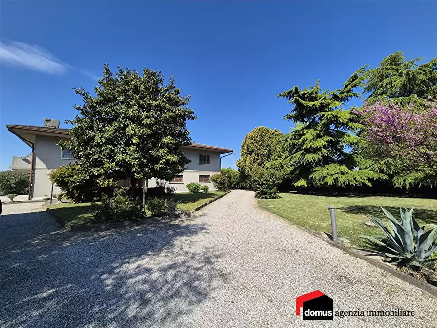 Immagine 2 di Villa in vendita  a Mira