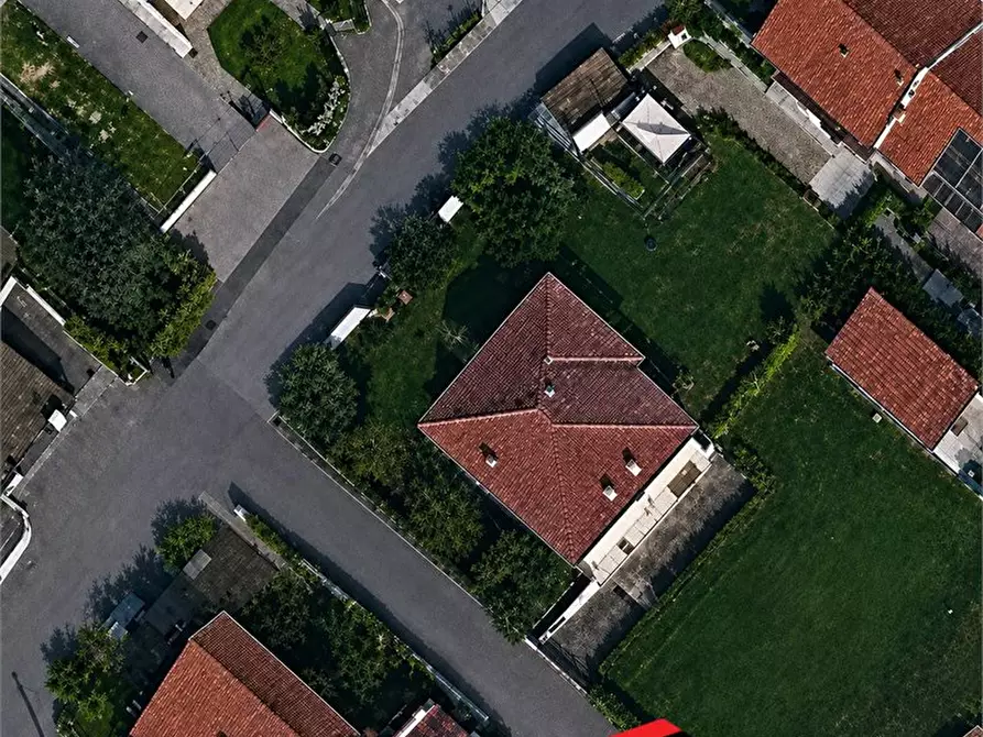 Immagine 1 di Villa in vendita  a Zanè