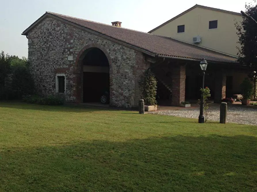 Immagine 4 di Villa in vendita  a Zanè