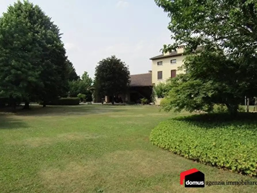 Immagine 1 di Villa in vendita  a Zanè