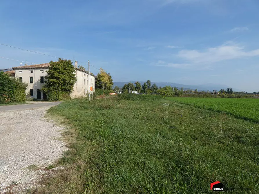 Immagine 8 di Villa in vendita  a Breganze