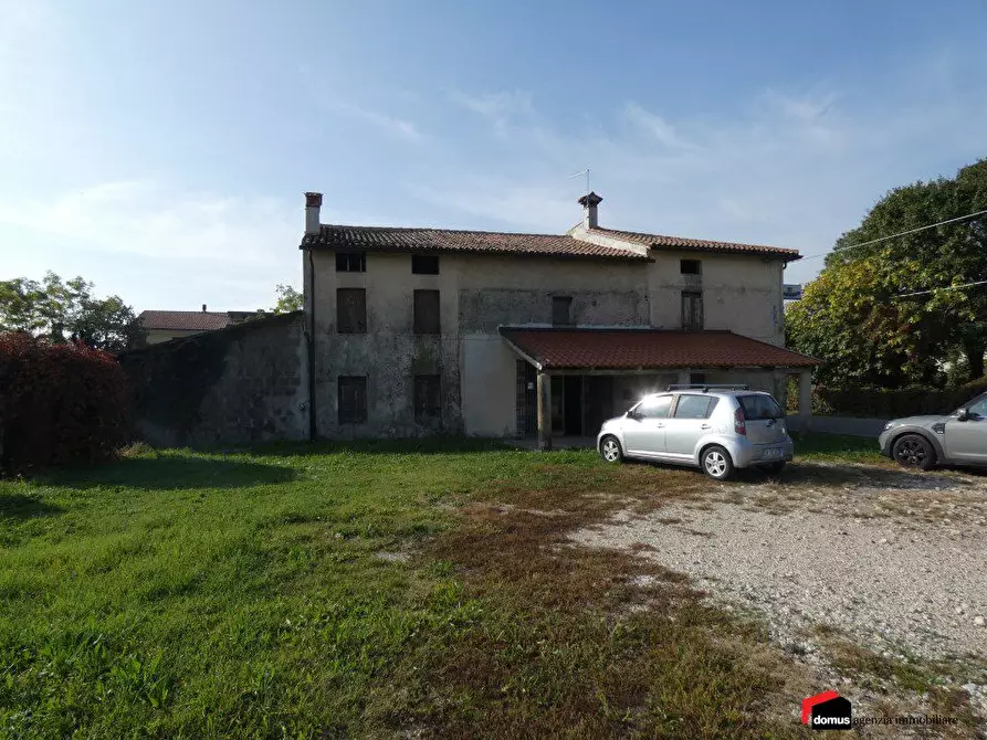 Immagine 3 di Villa in vendita  a Breganze