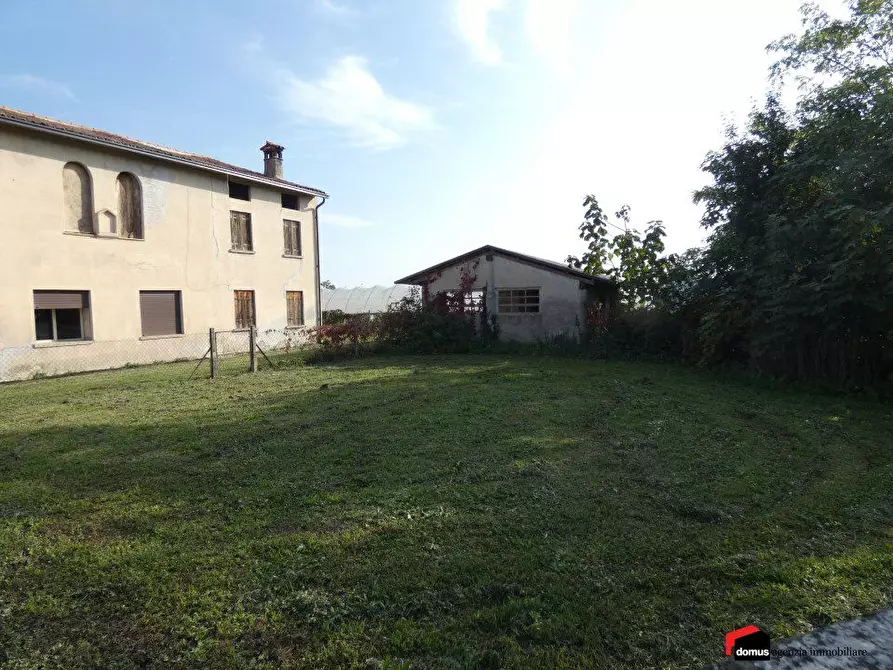Immagine 5 di Villa in vendita  a Breganze