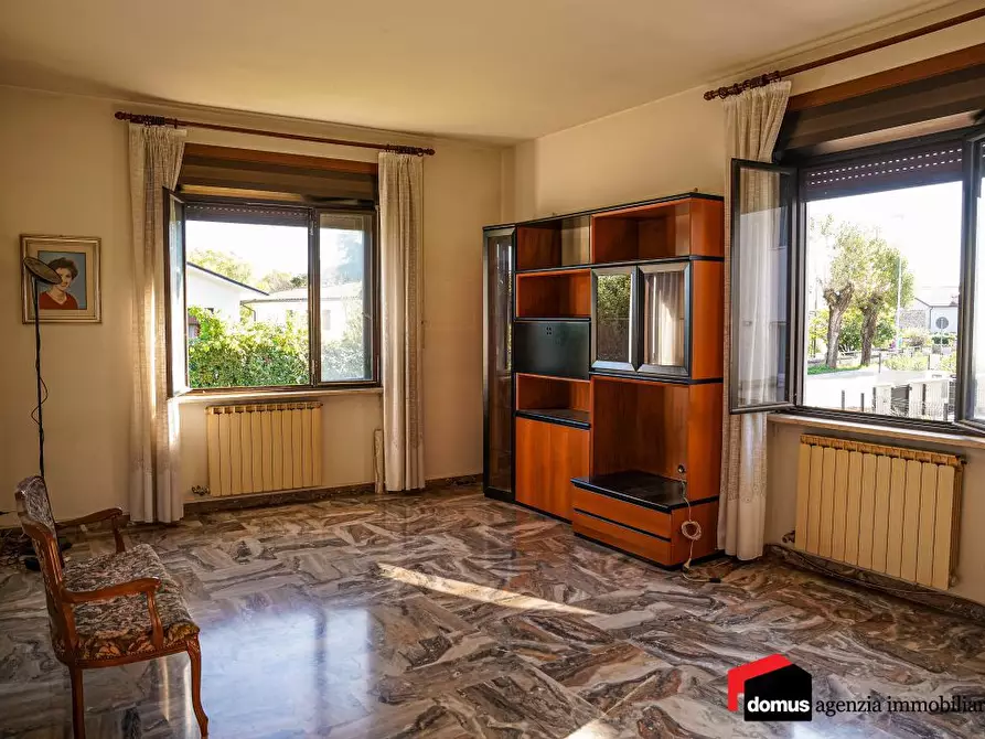 Immagine 2 di Villa in vendita  a Thiene