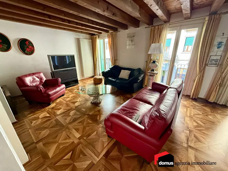 Immagine 3 di Villa in vendita  a Thiene