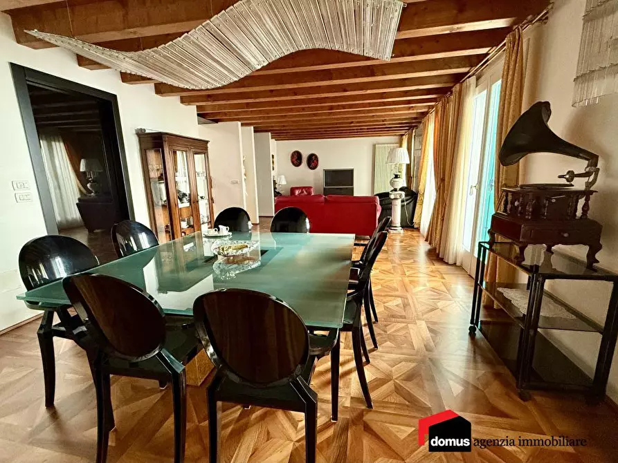 Immagine 7 di Villa in vendita  a Thiene