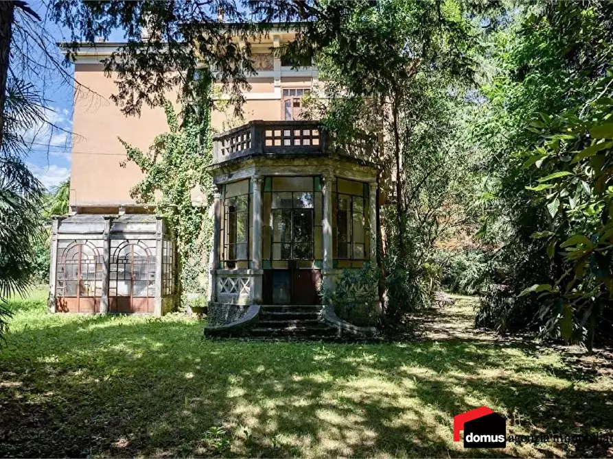 Immagine 5 di Villa in vendita  a Thiene