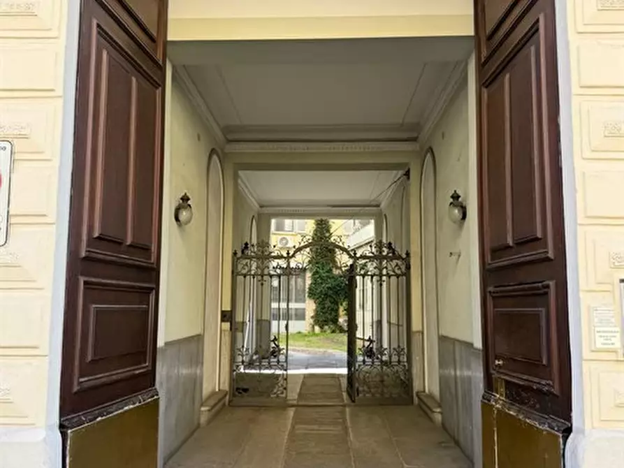 Immagine 1 di Appartamento in vendita  6 a Milano