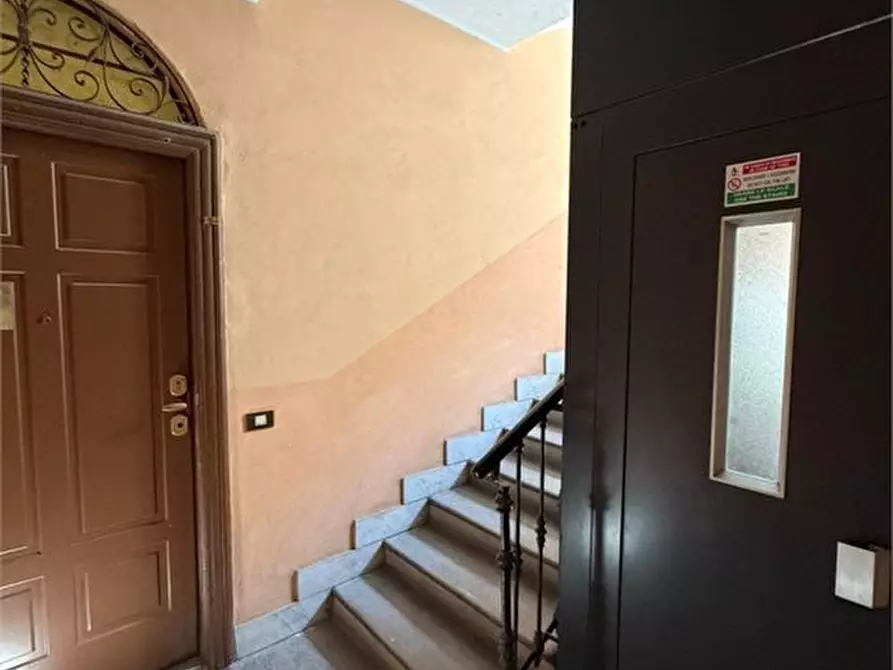 Immagine 2 di Appartamento in vendita  6 a Milano