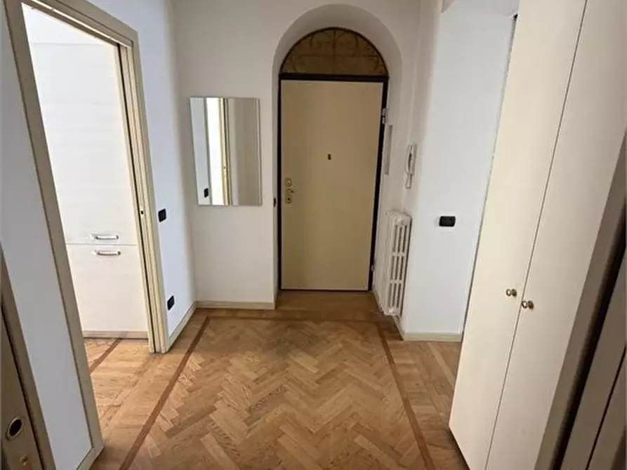 Immagine 4 di Appartamento in vendita  6 a Milano