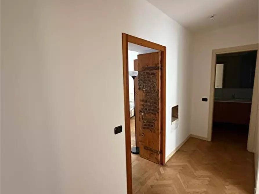 Immagine 6 di Appartamento in vendita  6 a Milano