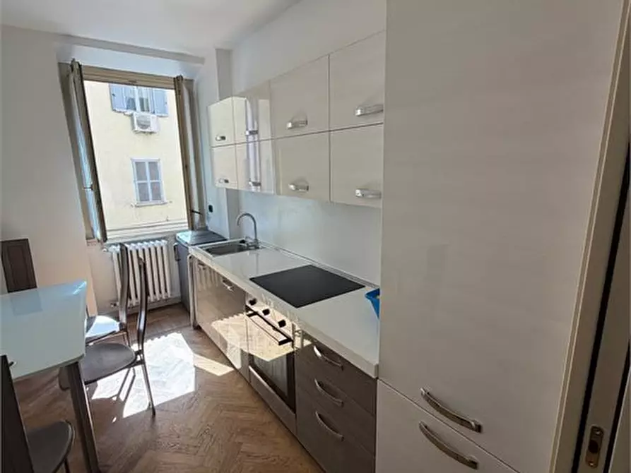 Immagine 7 di Appartamento in vendita  6 a Milano