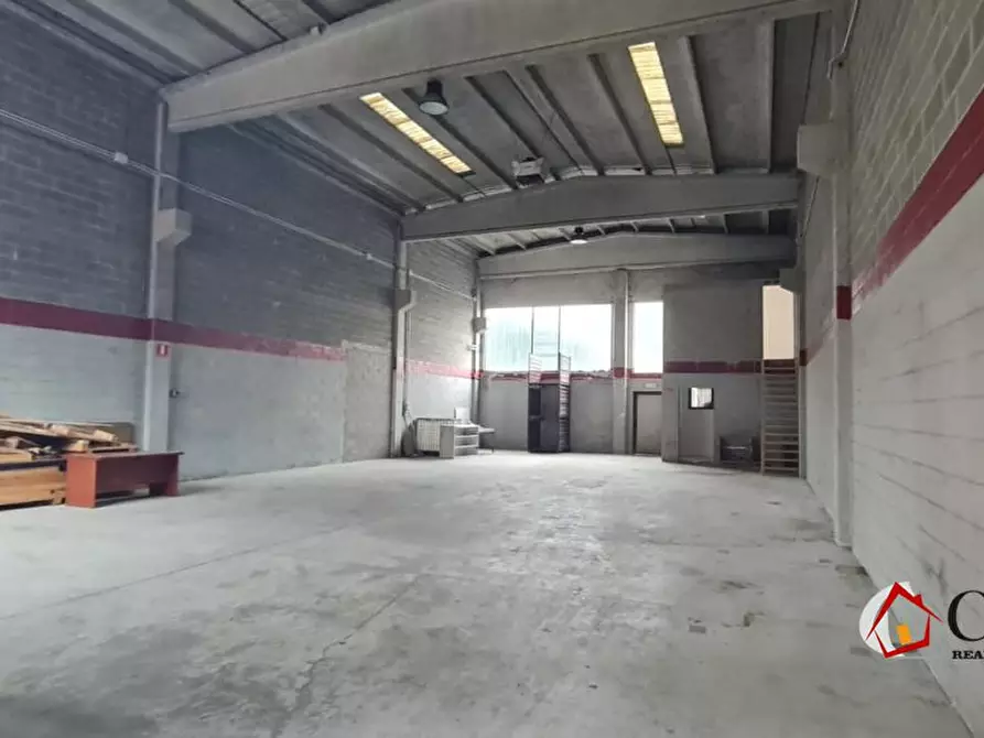 Immagine 2 di Capannone industriale in vendita  a Gorgonzola