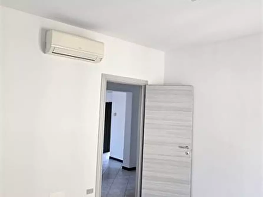 Immagine 5 di Ufficio in affitto  4 a Trezzo Sull'adda