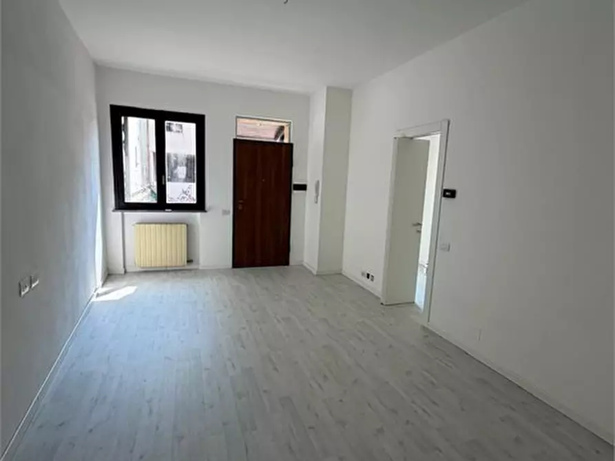 Immagine 2 di Appartamento in vendita  5 a Pessano Con Bornago