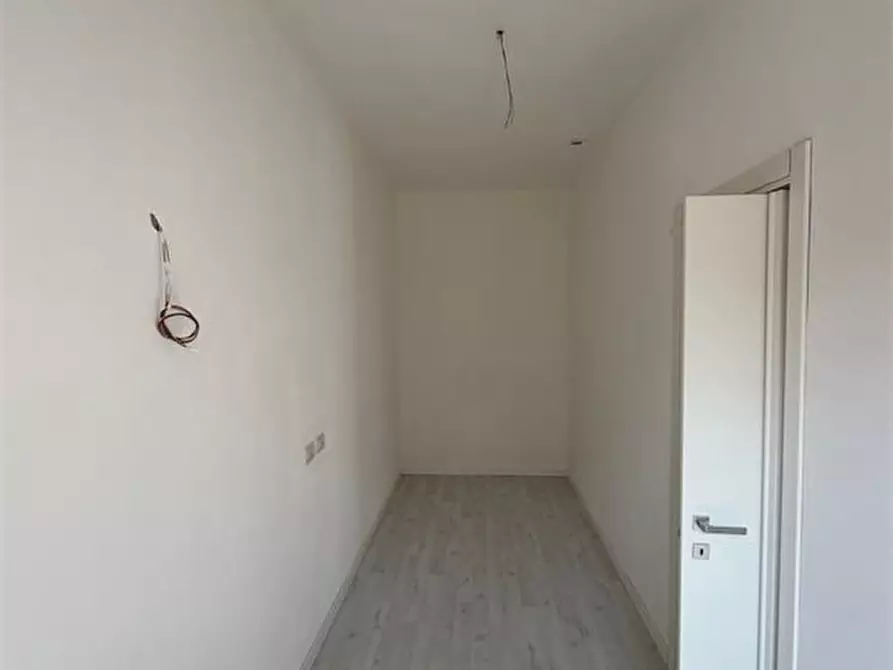 Immagine 8 di Appartamento in vendita  5 a Pessano Con Bornago