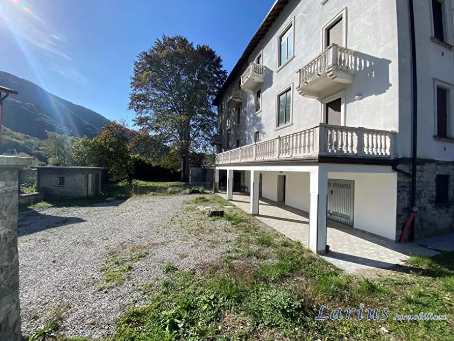 Immagine 4 di Appartamento in vendita  61 a Valbrona