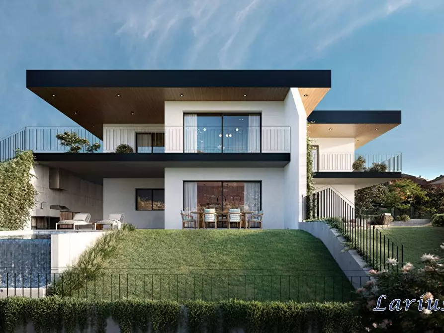 Immagine 1 di Appartamento in vendita  a Erba