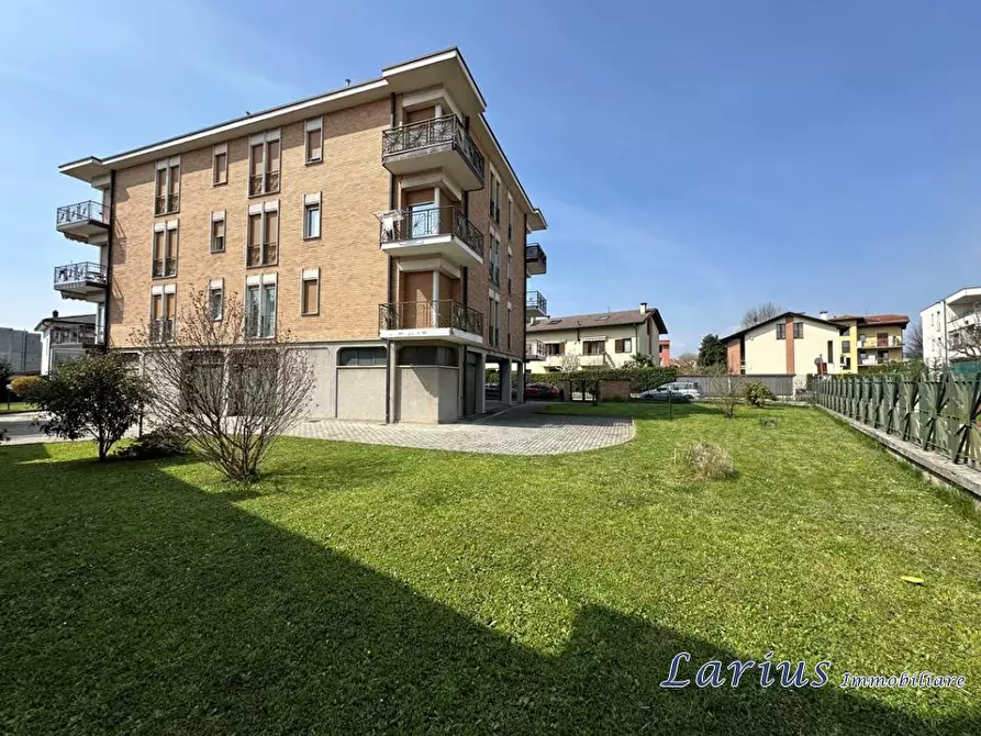 Immagine 3 di Appartamento in vendita  67 a Alzate Brianza