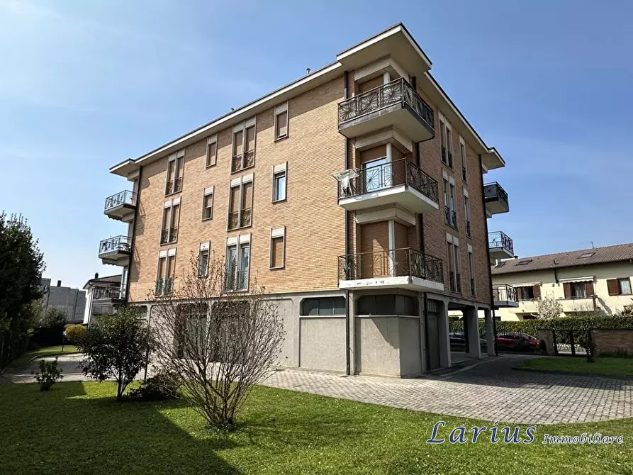 Immagine 2 di Appartamento in vendita  67 a Alzate Brianza