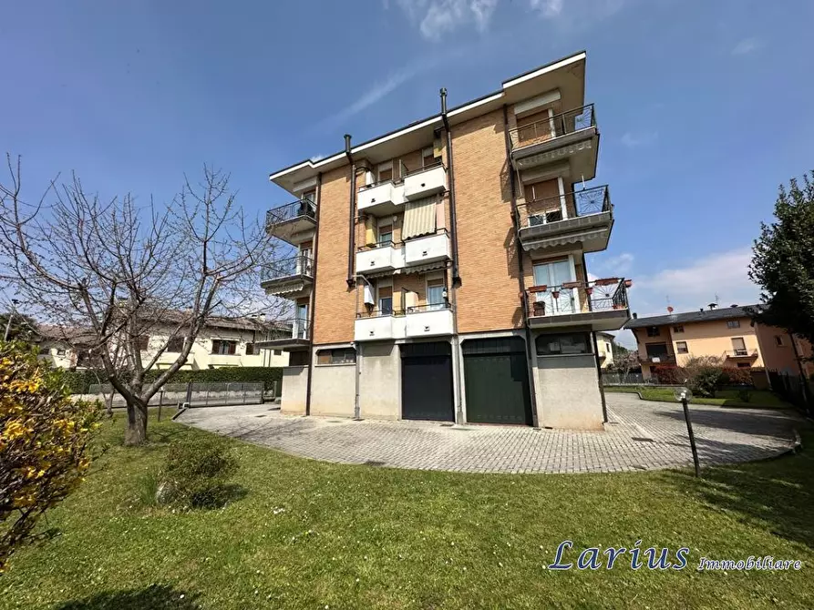 Immagine 6 di Appartamento in vendita  67 a Alzate Brianza