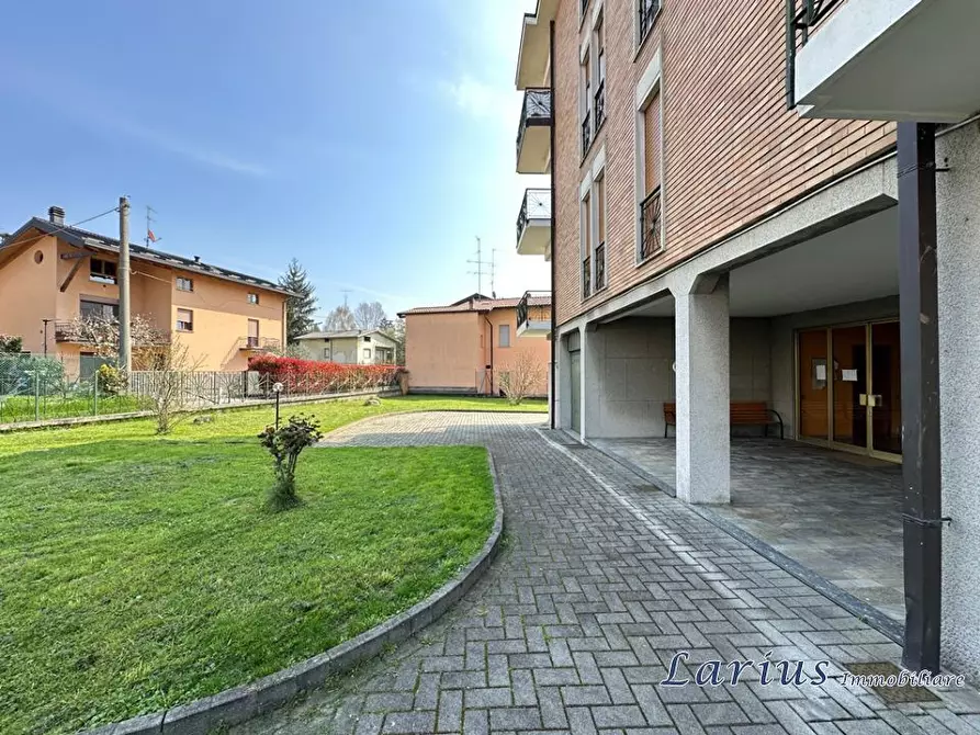 Immagine 8 di Appartamento in vendita  67 a Alzate Brianza