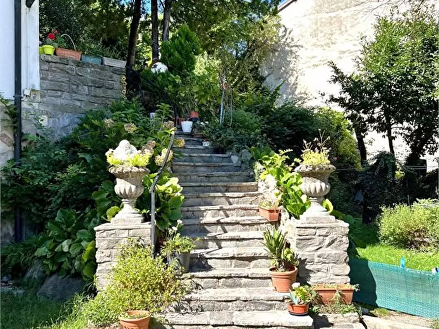 Immagine 9 di Appartamento in vendita  50 a Asso