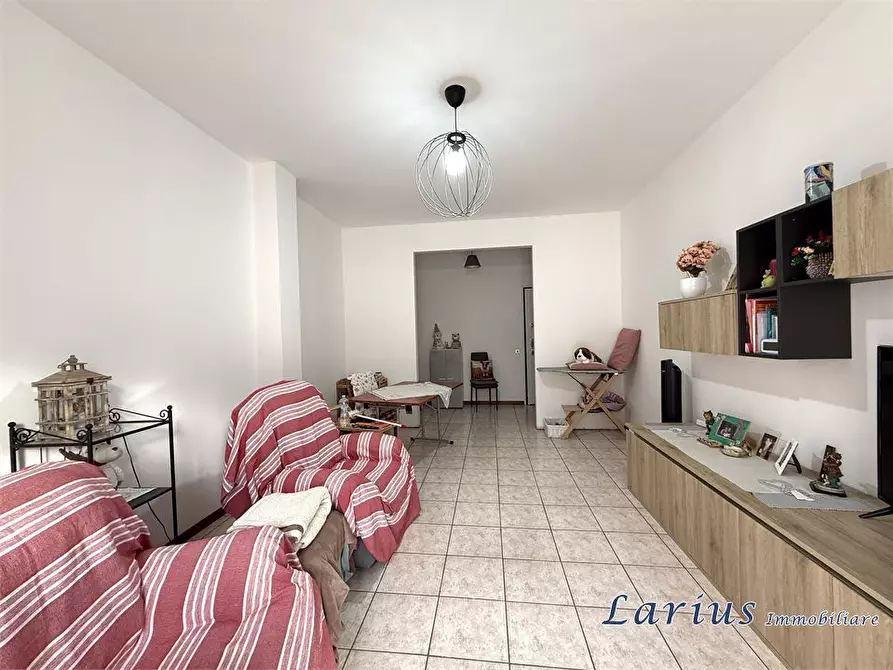Immagine 5 di Appartamento in vendita  11 a Asso