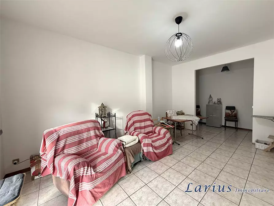 Immagine 4 di Appartamento in vendita  11 a Asso