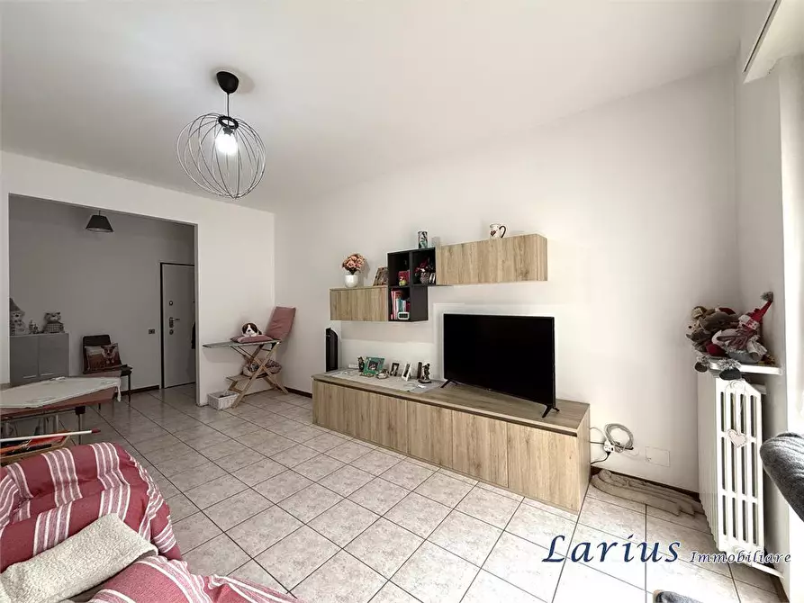 Immagine 3 di Appartamento in vendita  11 a Asso