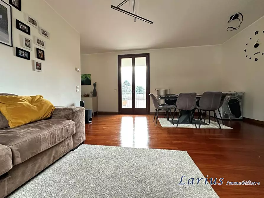 Immagine 3 di Appartamento in vendita  37/D a Canzo