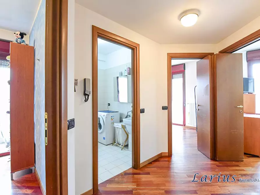 Immagine 6 di Appartamento in vendita  a Erba