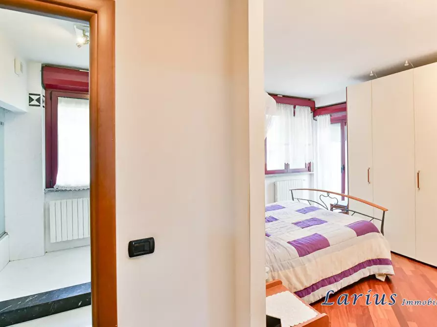 Immagine 9 di Appartamento in vendita  a Erba