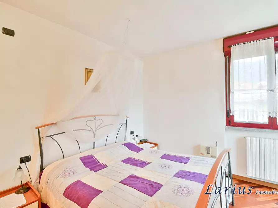 Immagine 4 di Appartamento in vendita  a Erba