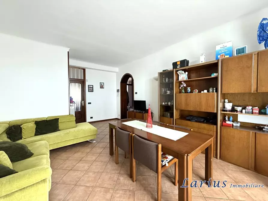 Immagine 8 di Appartamento in vendita  11 a Monguzzo